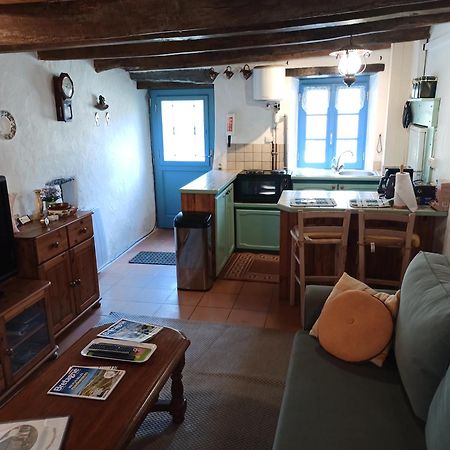 La Maison De Poupee Berrien Kültér fotó