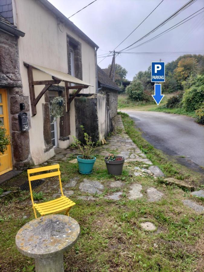 La Maison De Poupee Berrien Kültér fotó
