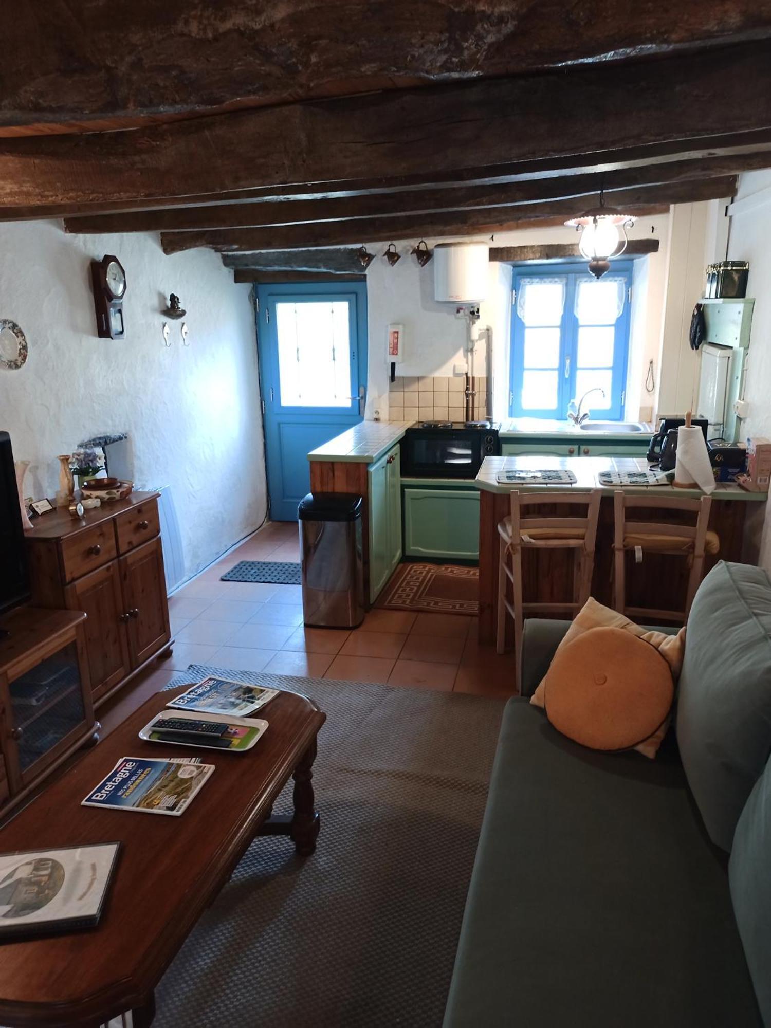 La Maison De Poupee Berrien Kültér fotó